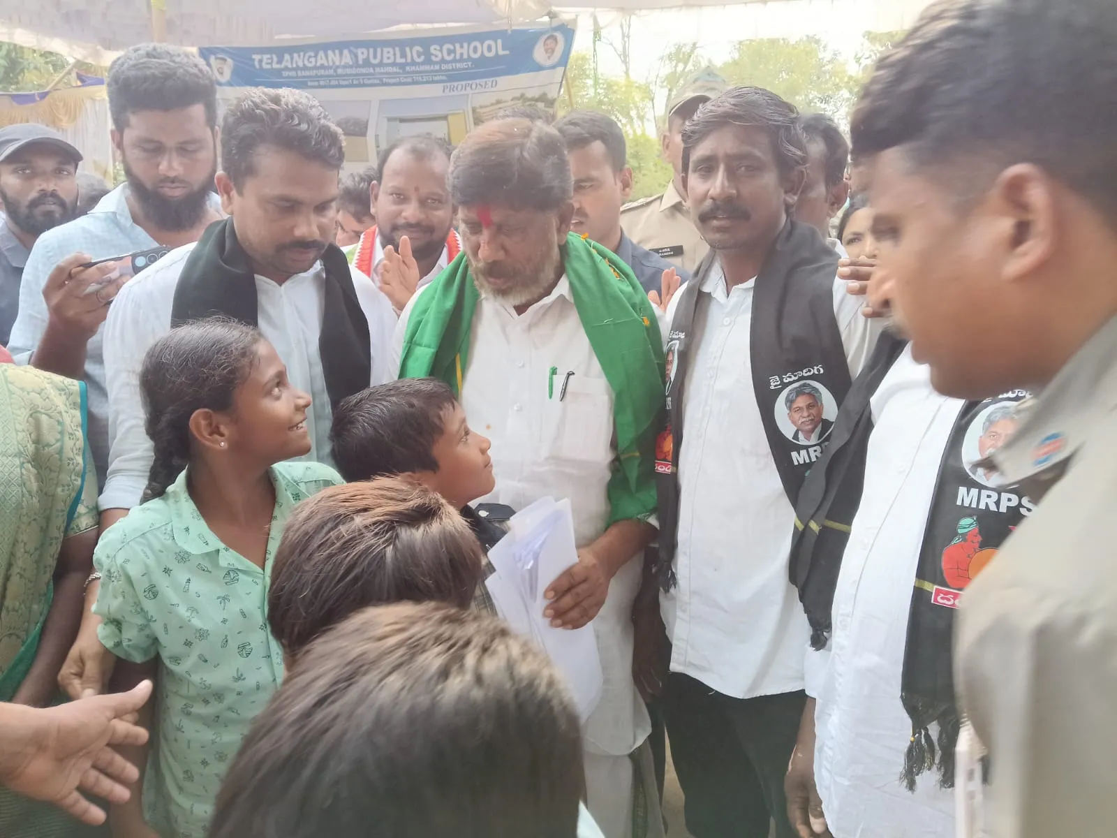 ఇందిరమ్మ ఇళ్ల కేటాయింపులు పెంచాలి.. తెలంగాణ ఉప ముఖ్యమంత్రి భట్టి విక్రమార్కకు ఎమ్మార్పీఎస్ వినతి